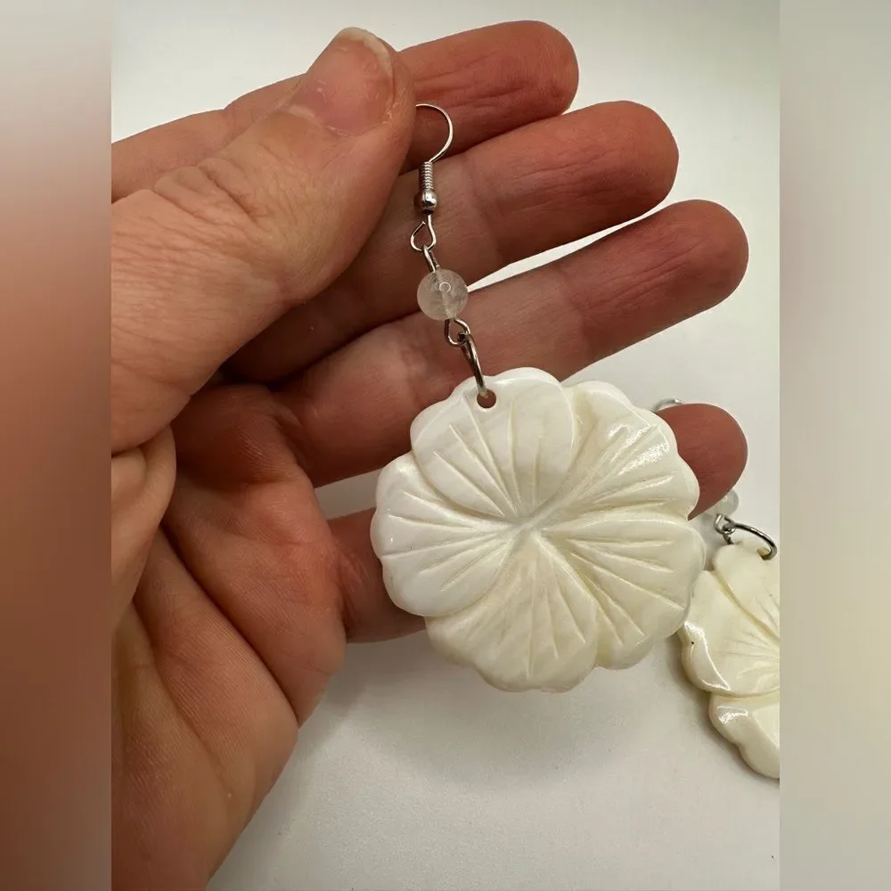 Genuine carved shell with moonstone accent bead dangle‎ earrings!!